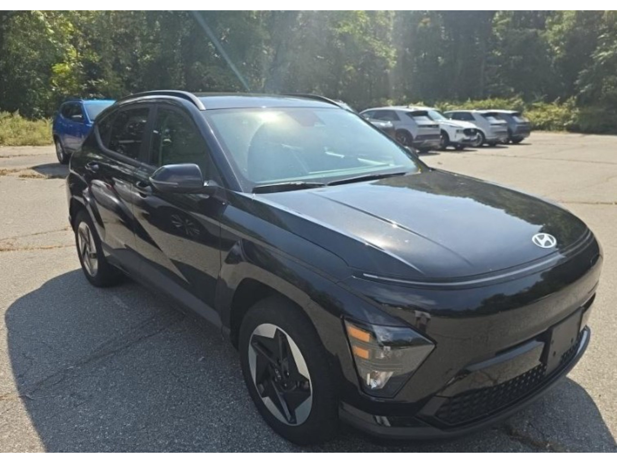 Used 2024 Hyundai Kona SEL FWD image 4