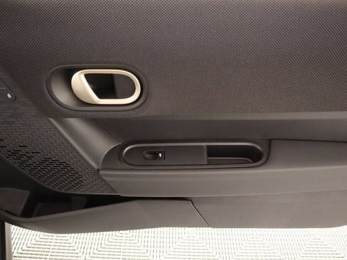New 2025 MINI Cooper 2-Door Hardtop FWD image 17