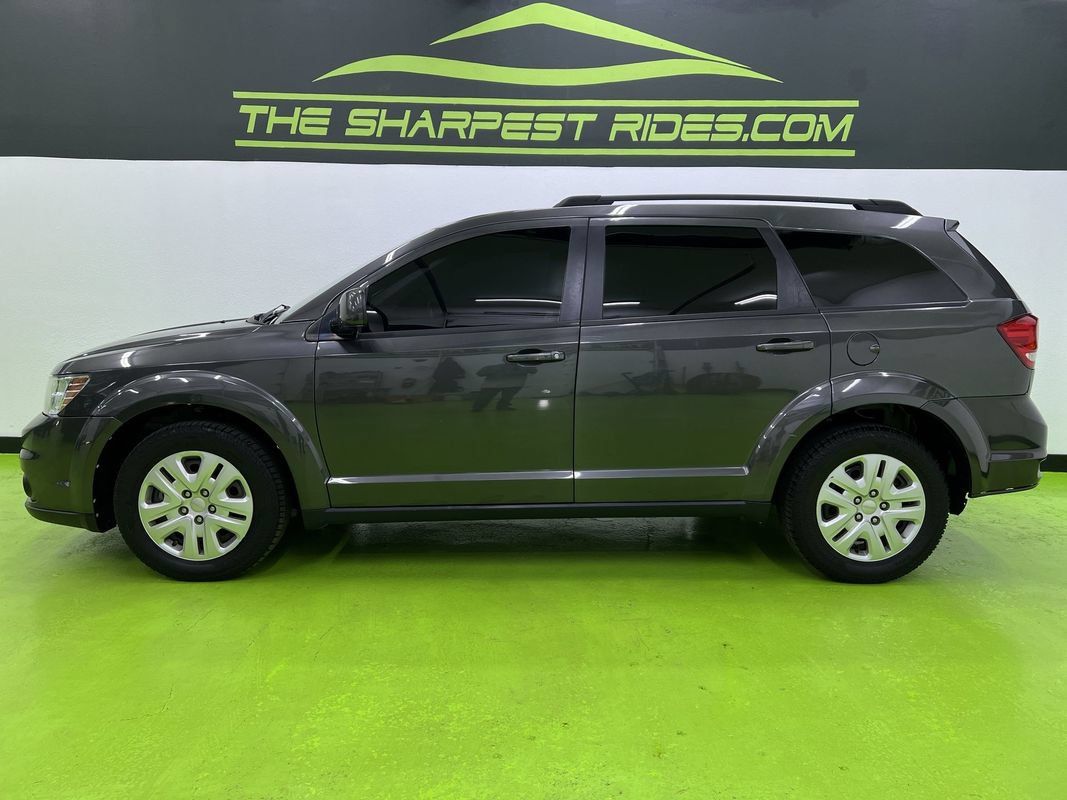 Used 2019 Dodge Journey SE w/ Connectivity Group FWD image 6