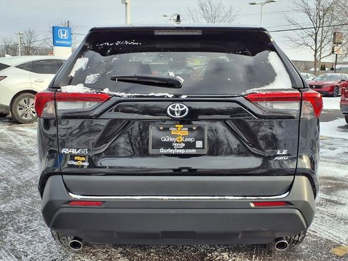 Used 2023 Toyota RAV4 LE image 10