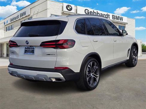 New 2026 BMW X5 xDrive50e w/ Premium Package image 5