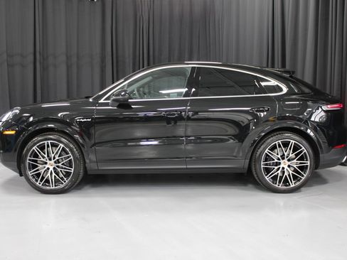New 2026 Porsche Cayenne E-Hybrid Coupe image 2