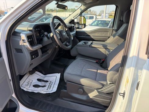 New 2026 Ford F450 XL w/ 360-Degree Camera Package image 18