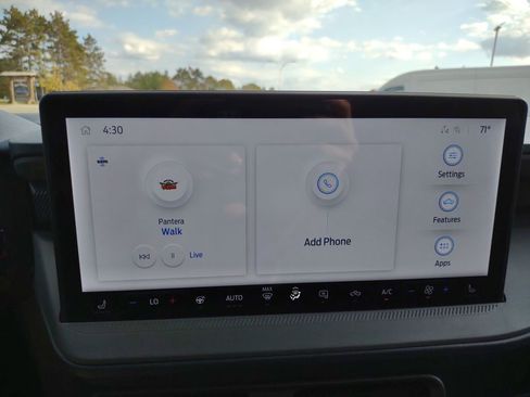 New 2025 Ford Maverick XLT image 24
