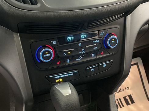 Used 2017 Ford Escape SE w/ Equipment Group 201A AWD/4WD image 10