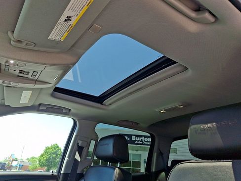 Used 2018 GMC Sierra 1500 Denali w/ Denali Ultimate Package AWD/4WD image 14