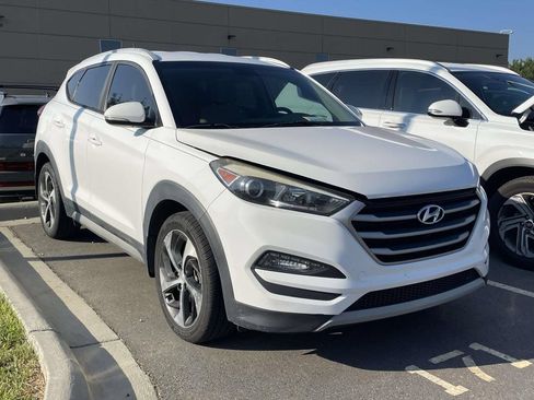 Used 2017 Hyundai Tucson Sport FWD image 1