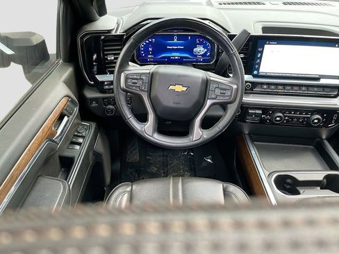 Used 2024 Chevrolet Silverado 2500 High Country w/ High Country Premium Package AWD/4WD image 22
