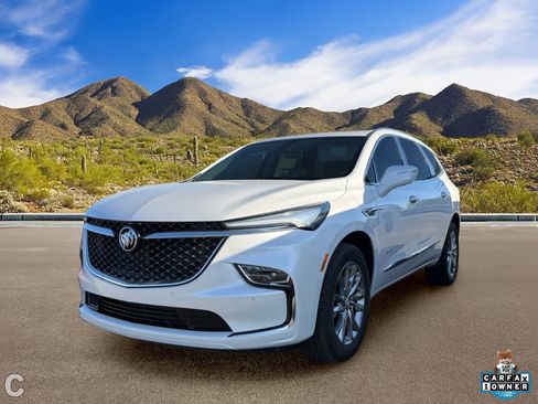 Certified 2023 Buick Enclave Avenir w/ Avenir Technology Package FWD image 2