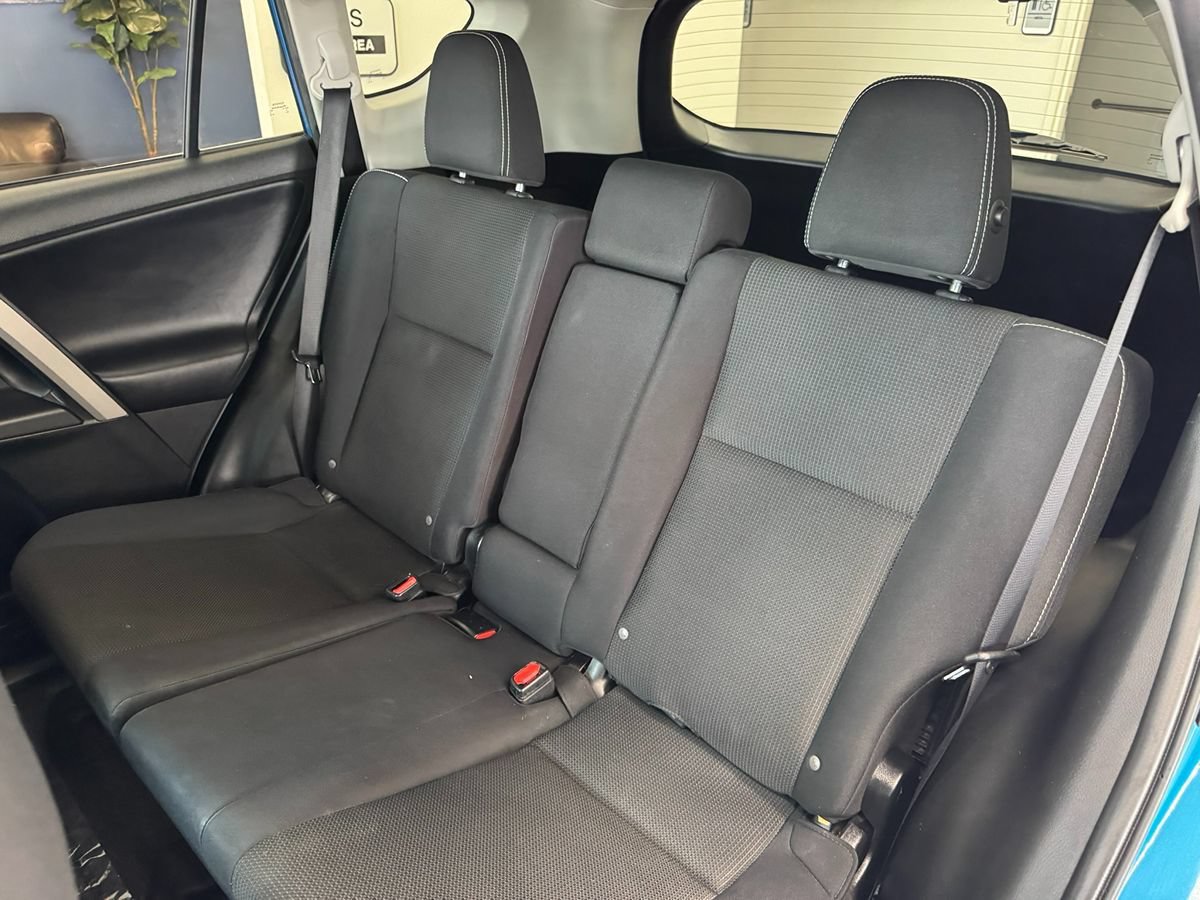 Used 2016 Toyota RAV4 XLE AWD/4WD image 43