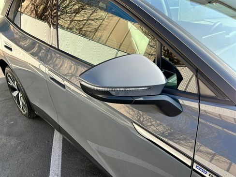 Used 2023 Volkswagen ID.4 Pro S image 10