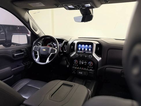 Used 2020 Chevrolet Silverado 1500 LTZ w/ Technology Package AWD/4WD image 32
