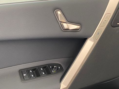 New 2026 BMW iX xDrive60 w/ Premium Package image 23