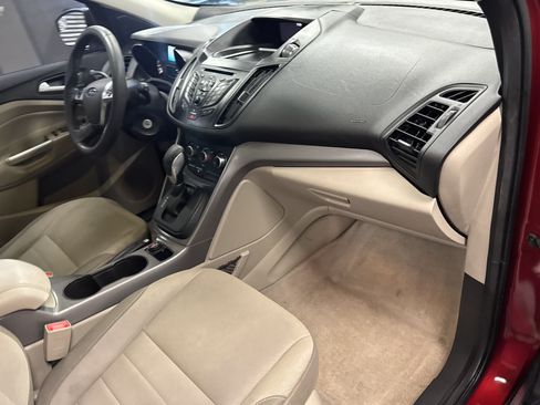 Used 2016 Ford Escape SE FWD image 11