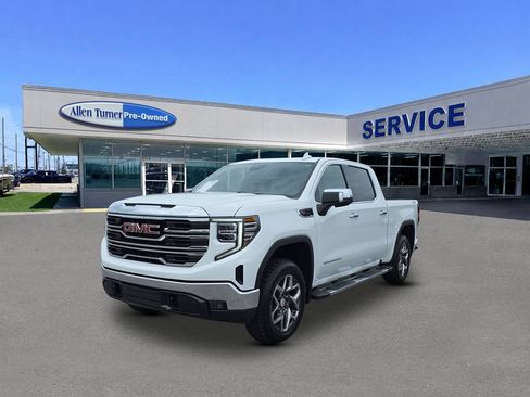 Used 2023 GMC Sierra 1500 SLT AWD/4WD image 4