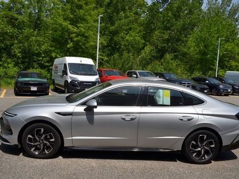 Used 2025 Hyundai Sonata SEL FWD image 5