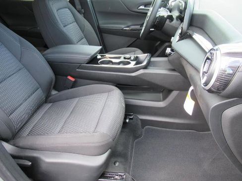 New 2026 Chevrolet Equinox LT image 9