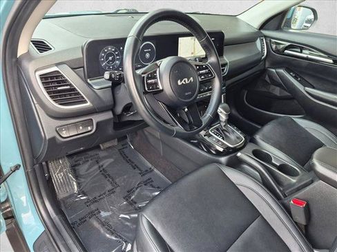 Used 2024 Kia Seltos EX FWD image 10