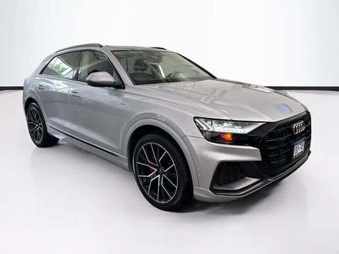 Used 2019 Audi Q8 Prestige w/ Adaptive Chassis Package AWD/4WD image 3