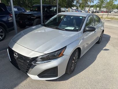 Used 2024 Nissan Altima 2.5 SV