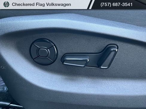 New 2026 Volkswagen Tiguan SE R-Line image 21