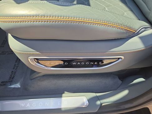 Used 2023 Jeep Grand Wagoneer L Series III image 20