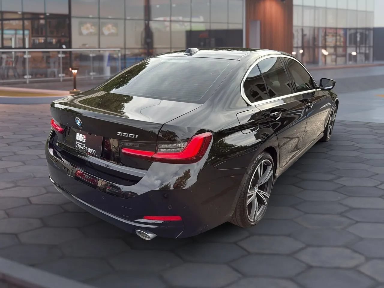 Used 2024 BMW 330i Sedan w/ Convenience Package RWD image 5