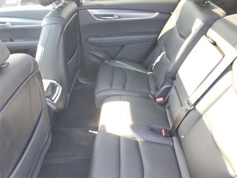 Used 2024 Cadillac XT6 Luxury w/ LPO, Floor Liner Package image 33