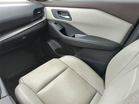 Certified 2021 Nissan Rogue SV image 22