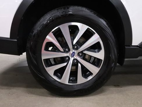 Used 2020 Subaru Outback Premium image 32