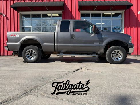 Used 2005 Ford F250 Lariat AWD/4WD image 1