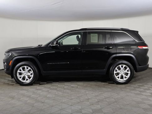 Used 2022 Jeep Grand Cherokee Limited image 18