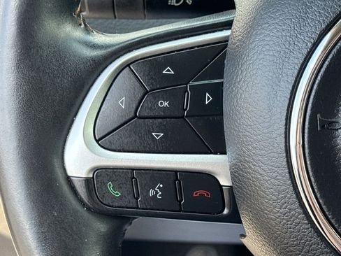 Used 2020 Jeep Compass Latitude w/ Cold Weather Group AWD/4WD image 33