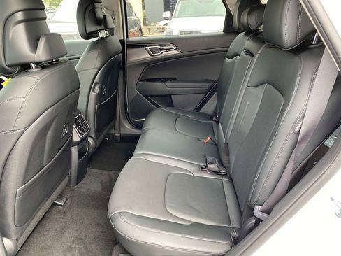 Used 2025 Kia Sportage EX FWD image 7