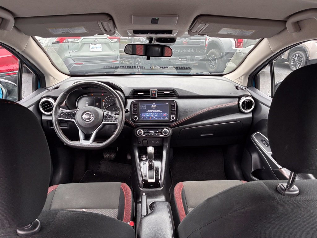 Used 2025 Nissan Versa SR FWD image 14