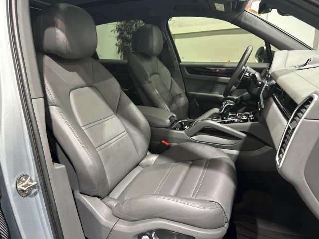 Used 2021 Porsche Cayenne AWD/4WD image 54