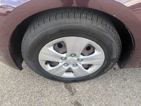 Used 2018 Kia Forte LX image 18