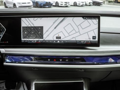 Used 2023 BMW 760i xDrive w/ Executive Package AWD/4WD image 20