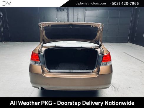 Used 2011 Subaru Legacy 2.5i Premium w/ All-Weather Pkg AWD/4WD image 44