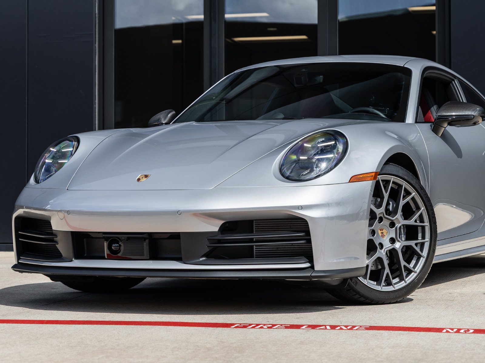 Used 2025 Porsche 911 Carrera RWD image 7