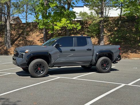 Used 2025 Toyota Tacoma TRD Pro image 5