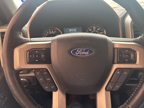 Used 2019 Ford F150 Lariat image 13