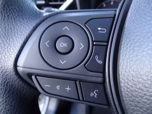 Used 2025 Toyota Corolla LE image 17