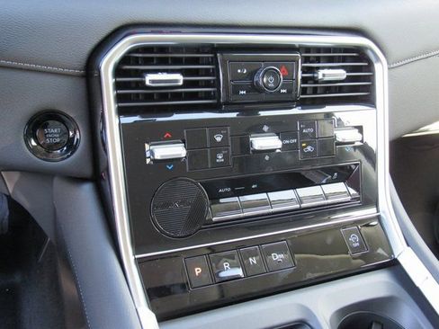 New 2026 Nissan Armada SV image 18