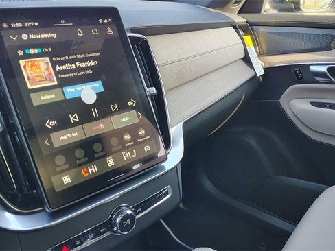 New 2026 Volvo XC90 B6 Plus image 25