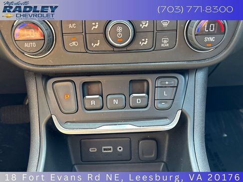 Certified 2021 GMC Terrain SLE w/ Driver Convenience Package FWD image 19