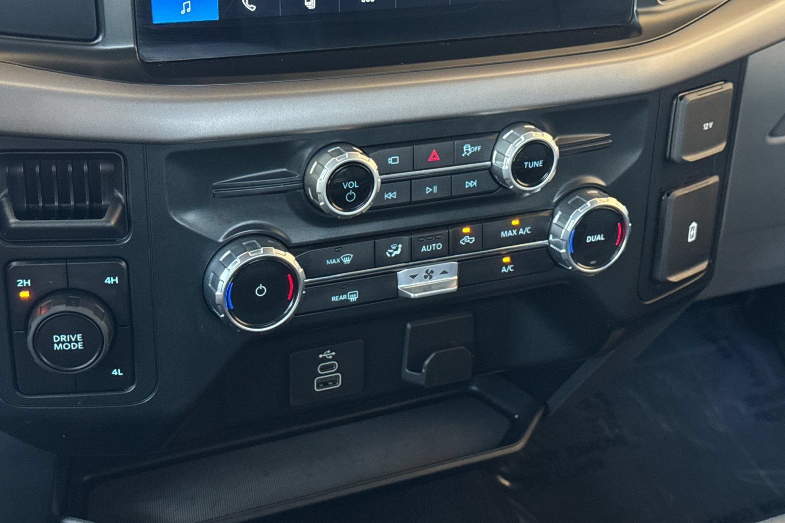 Used 2025 Ford F150 XLT w/ Equipment Group 301A Standard AWD/4WD image 20