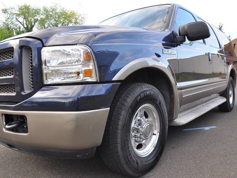 Used 2005 Ford Excursion Eddie Bauer RWD image 2