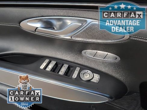 Used 2022 Genesis GV70 2.5T w/ Select Package image 16