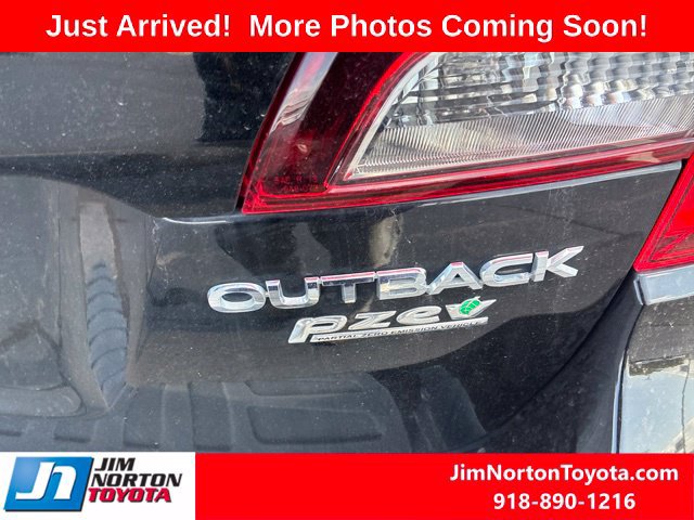 Used 2017 Subaru Outback 2.5i Touring w/ Popular Package #5A AWD/4WD image 9